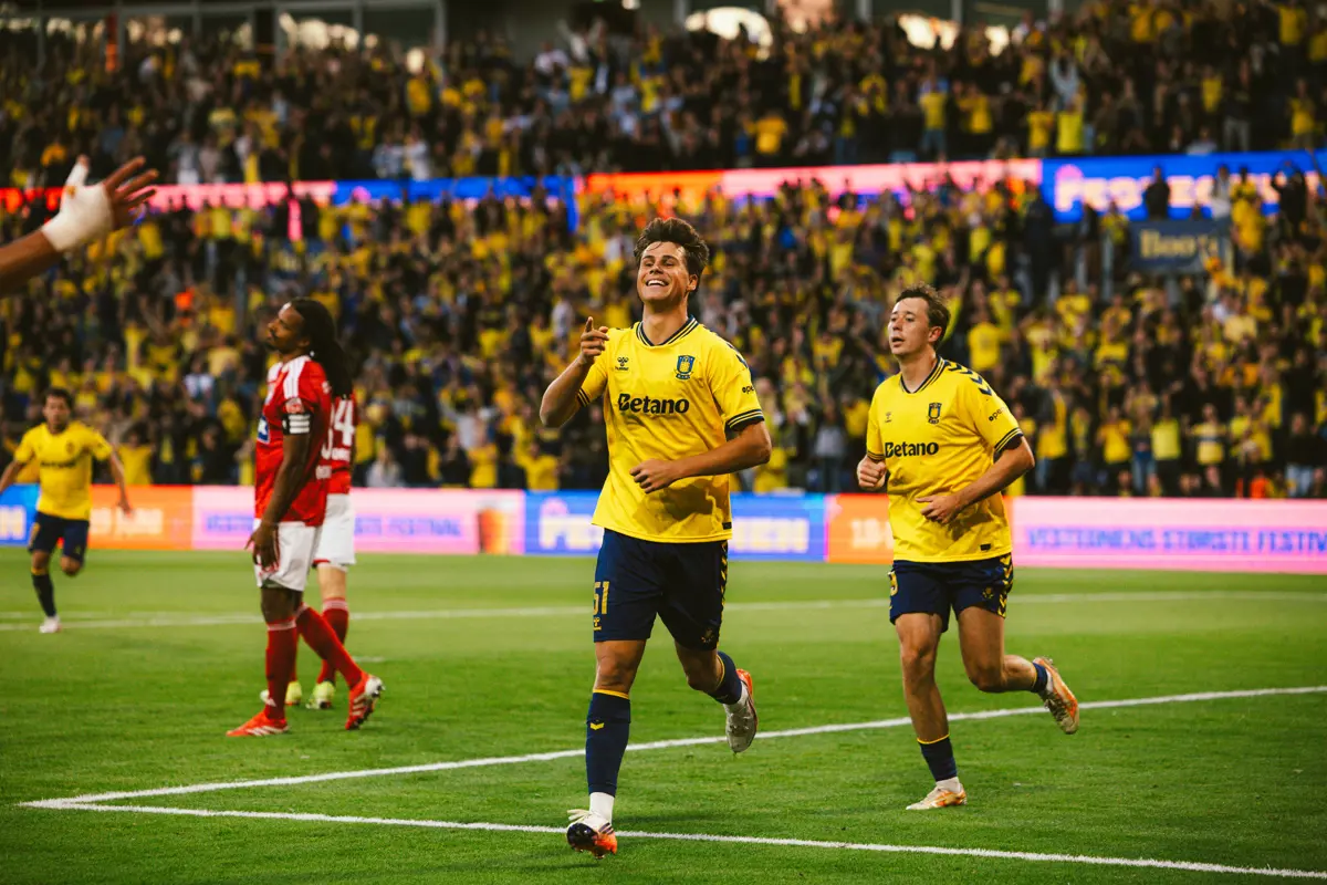 Oskar Fenger promoted to the Superliga squad