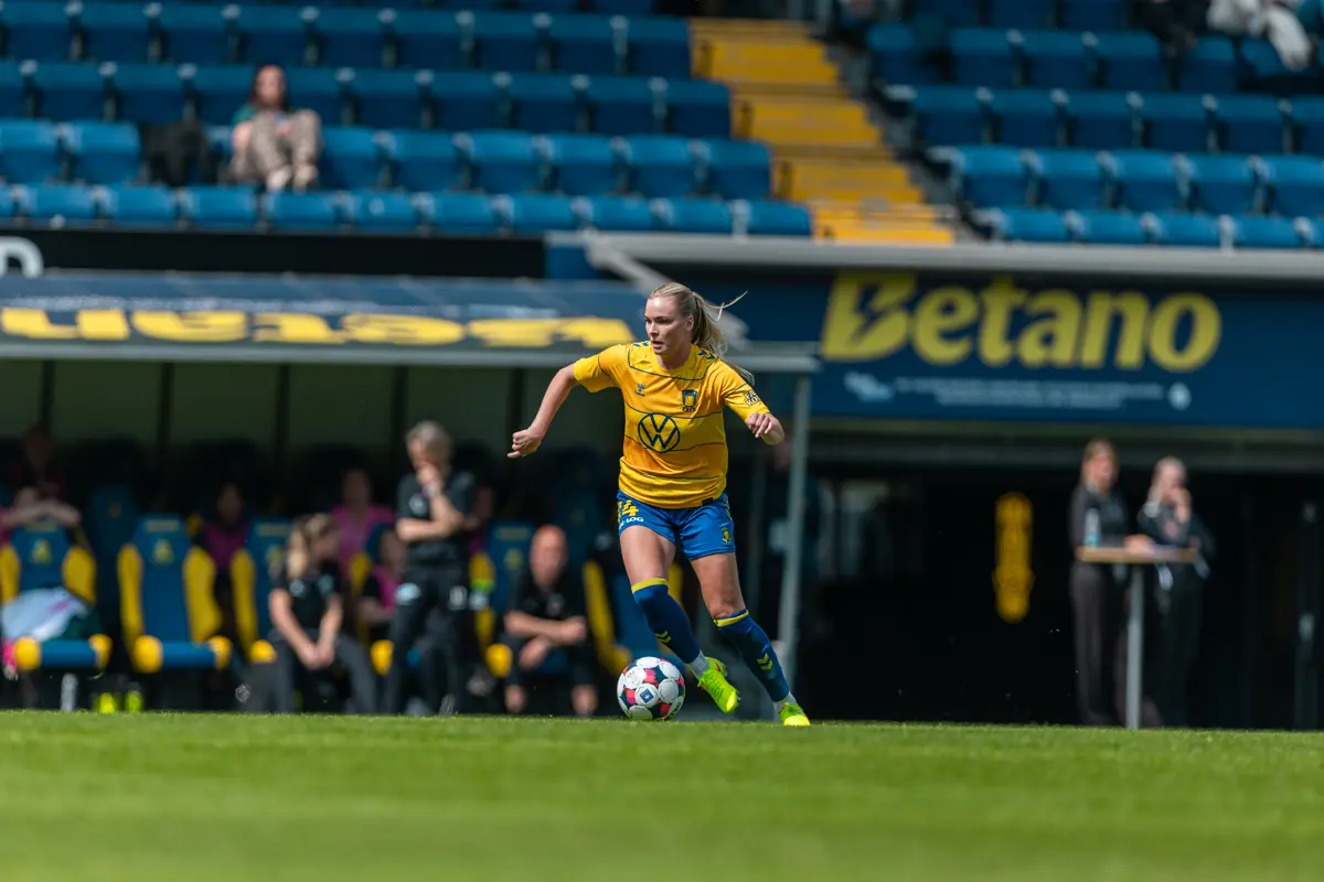 Erstes Derby zwischen Brøndby Women und der Frauenmannschaft des FC ...
